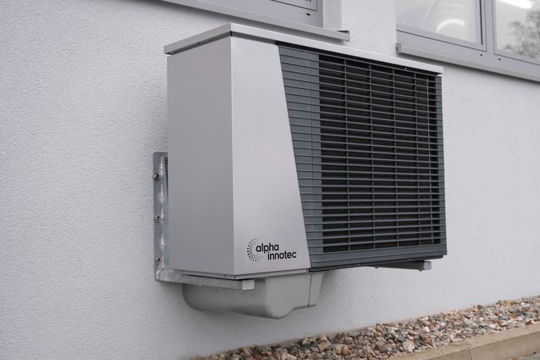 Pompe à chaleur installée en façade